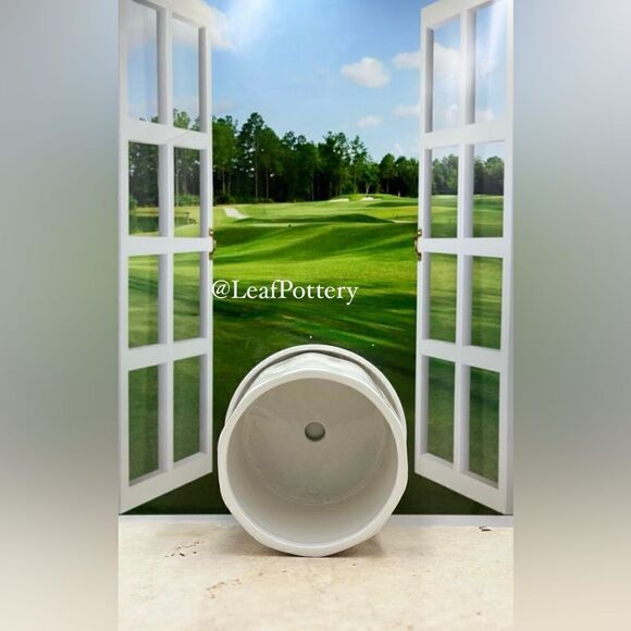 Arrow White Ceramic Planter Pot with Saucer Attached - Picture 7 of 9